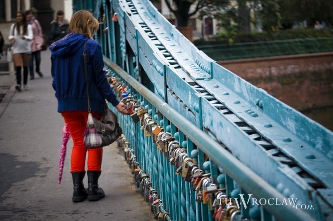 Most Tumski idzie do remontu. Kłódki zakochanych znikną na zawsze, archiwum