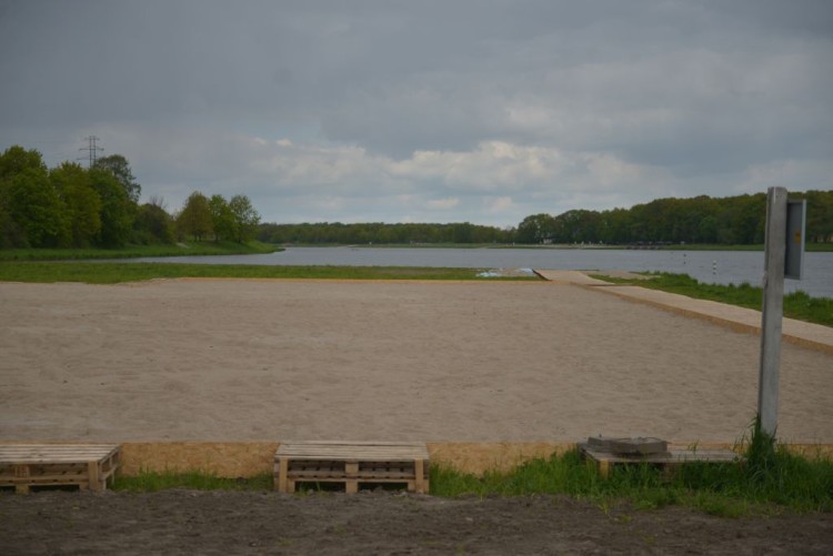 Wrocław: tak powstaje największa miejska plaża w Polsce. Będzie tu zakaz kąpieli [FOTO, WIDEO], Wojciech Bolesta