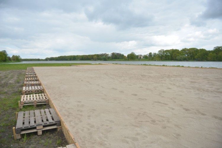Wrocław: tak powstaje największa miejska plaża w Polsce. Będzie tu zakaz kąpieli [FOTO, WIDEO], Wojciech Bolesta