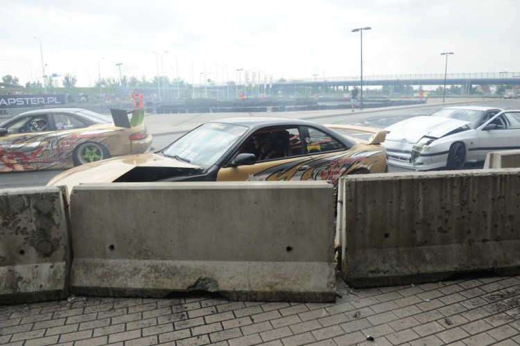 Stłuczka podczas driftingu na Stadionie Wrocław. Drogie auta zniszczone [ZDJĘCIA], Wojciech Bolesta