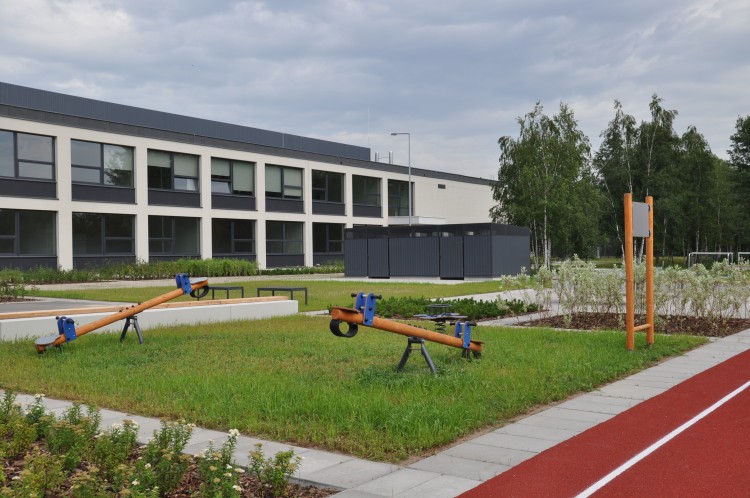 Wrocław: nowa szkoła w lesie, obok stadniny koni [ZDJĘCIA], Marta Gołębiowska