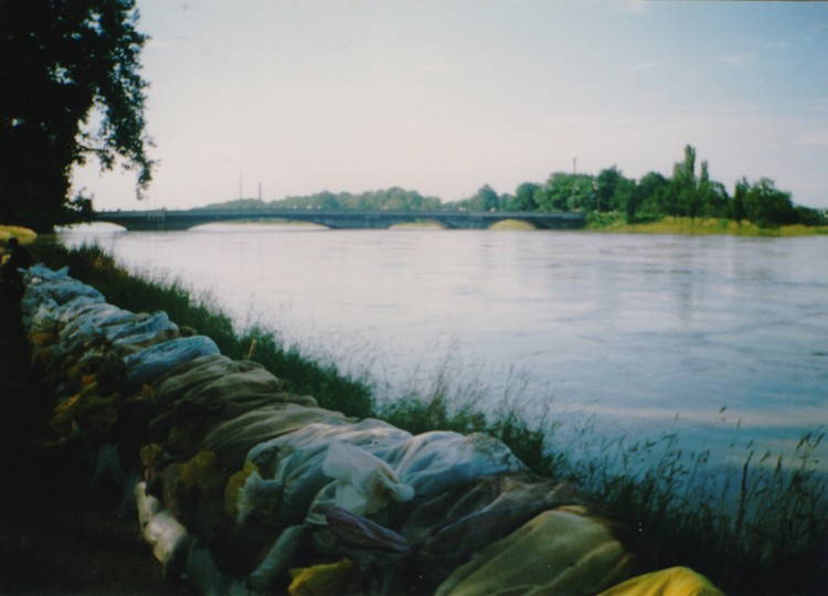 Powódź Tysiąclecia we Wrocławiu. Zobacz zdjęcia sprzed 20 lat [GALERIA], Maciej Prochowski, Małgorzata Prochowska