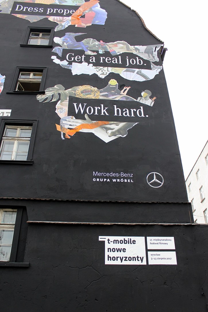 Mural czy prokapitalistyczna reklama? Awantura po akcji Mercedesa i reakcja miasta. Będą zmiany w przepisach [ZDJĘCIA, WIDEO], red.