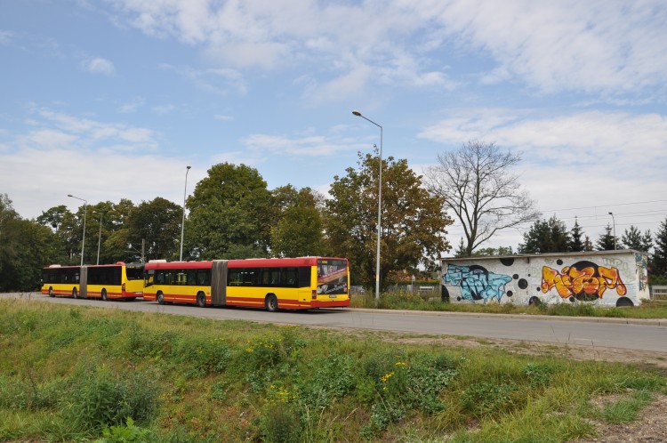 Miasto zmieniło trasę autobusów, a te utknęły w korkach. Mieszkańcy codziennie spóźniają się do pracy [ZDJĘCIA], Marta Gołębiowska