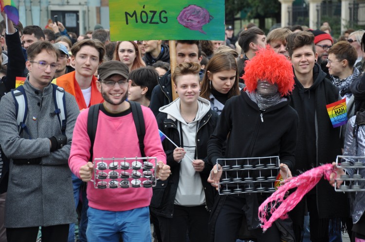 Kolorowo i muzycznie. Kilka tysięcy osób we Wrocławskim Marszu Równości [ZDJĘCIA], Marta Gołębiowska