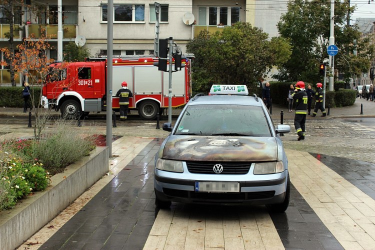 Pożar taksówki w centrum Wrocławia [ZDJĘCIA], Bartosz Senderek