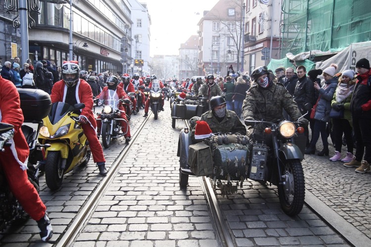 Parada Mikołajów na motocyklach przejechała przez Wrocław [ZOBACZ ZDJĘCIA], Magda Pasiewicz