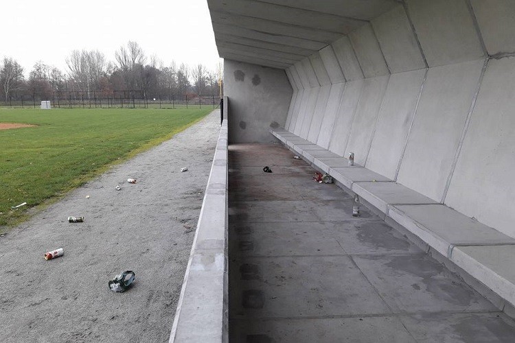Nowe boisko baseballowe jest regularnie niszczone. Czy dotrwa do wiosny? [ZDJĘCIA], materiały prasowe Barons Wrocław