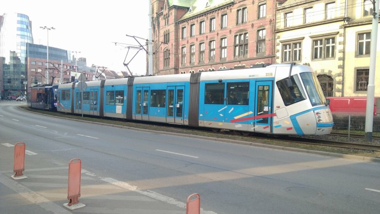 Zepsuty tramwaj zablokował ruch w centrum Wrocławia [ZDJĘCIA], bas, mgo