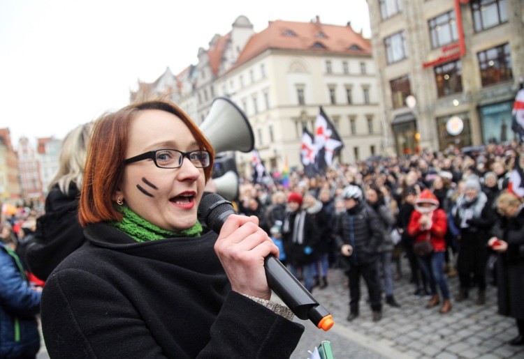 Czarny Piątek we Wrocławiu. Ponad tysiąc osób protestowało na Rynku [ZDJĘCIA], Magda Pasiewicz