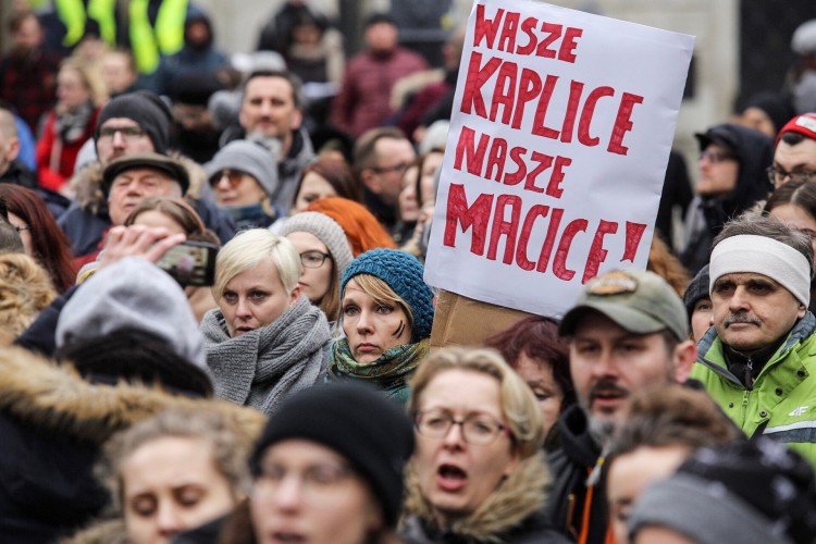 Czarny Piątek we Wrocławiu. Ponad tysiąc osób protestowało na Rynku [ZDJĘCIA], Magda Pasiewicz