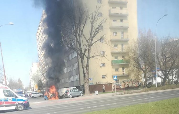 Na ulicy Inowrocławskiej spłonął samochód [ZDJĘCIA], Adam Babicz