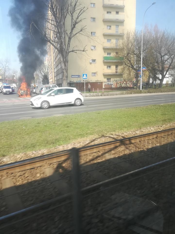 Na ulicy Inowrocławskiej spłonął samochód [ZDJĘCIA], Adam Babicz