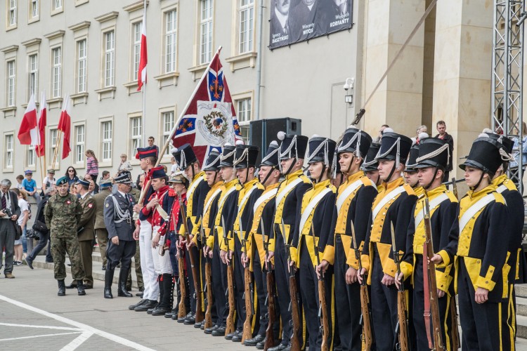 Husaria, czołgi i historyczne mundury – tak Wrocław świętował 2 maja [ZDJĘCIA], Magda Pasiewicz