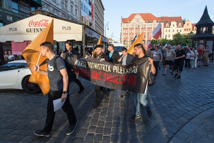 Marsz pamięci Rotmistrza Pileckiego przeszedł przez Wrocław [ZDJĘCIA], Magda Pasiewicz