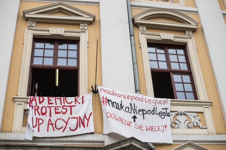 Protest na Uniwersytecie Wrocławskim. Studenci okupują jedną z sal [ZDJĘCIA], Magda Pasiewicz