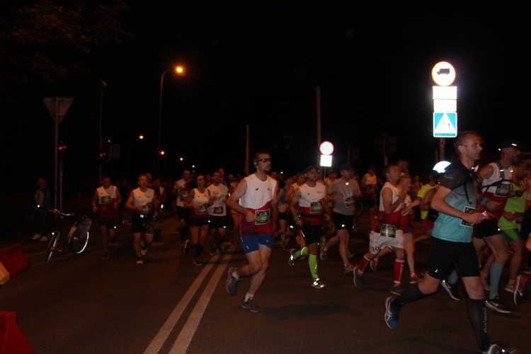 Tysiące biegaczy na ulicach Wrocławia. Nocny półmaraton w stolicy Dolnego Śląska, Paweł Prochowski