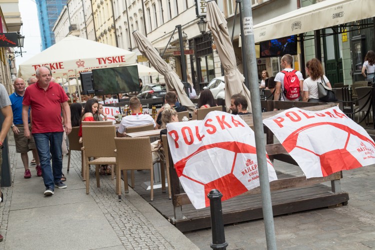 Biało-czerwony Wrocław. Zobacz, jak wrocławianie kibicowali Polakom, Magda Pasiewicz