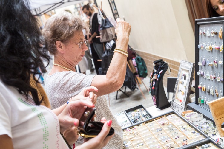 100 lokalnych artystów prezentuje swoje wyroby na wrocławskim Rynku [ZDJĘCIA], Magda Pasiewicz