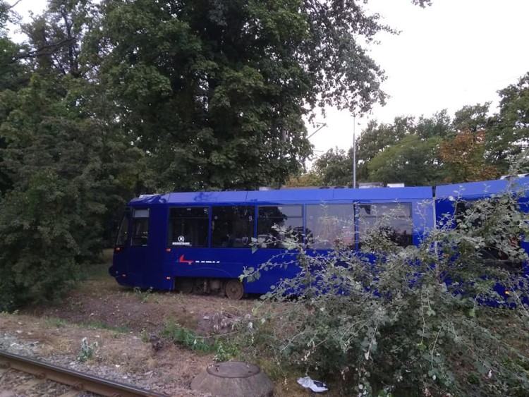 Przy Parku Południowym tramwaj wypadł z szyn [ZDJĘCIA], Łukasz Juhas
