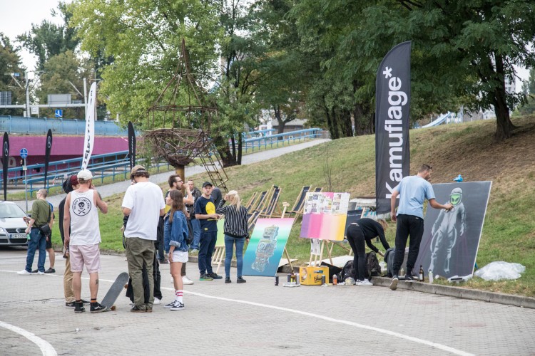 Kolorowa działalność artystów przy placu Społecznym, Magda Pasiewicz