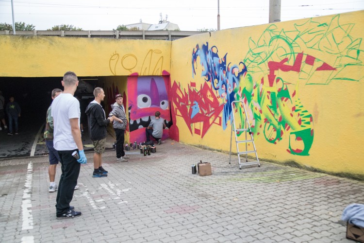 Kolorowa działalność artystów przy placu Społecznym, Magda Pasiewicz
