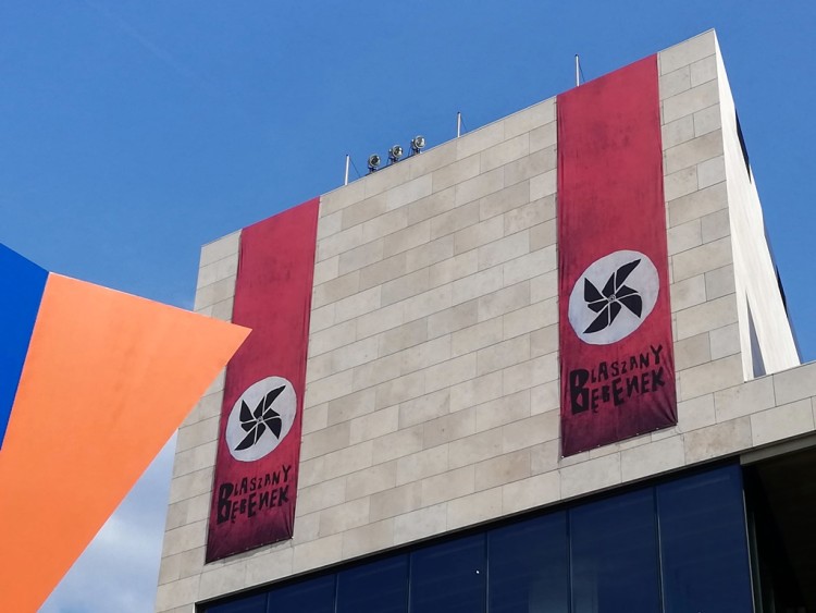 Czy wrocławian oburza kampania promocyjna nawiązująca do symboli nazistowskich? [SONDA MIEJSKA], Bartosz Senderek
