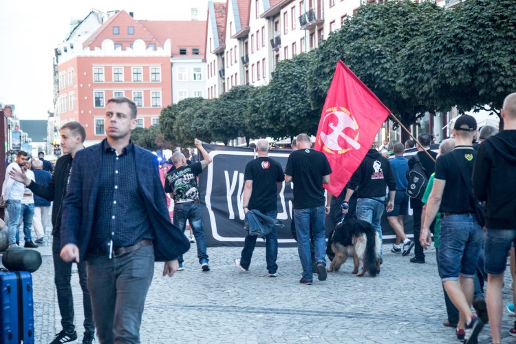 Kolejny nacjonalistyczny masz przeszedł przez Wrocław [ZDJĘCIA], Magda Pasiewicz