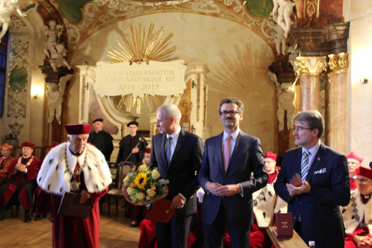 Owsiak dostał we Wrocławiu nagrodę. 