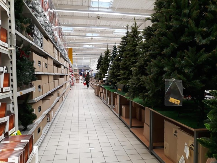W Auchan Korona już Boże Narodzenie, Monika Hyży