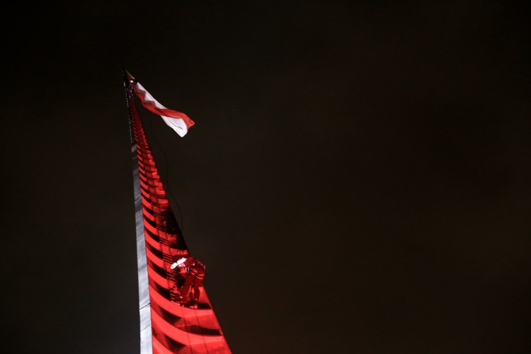Biało-czerwona Iglica z flagą narodową na setną rocznicę odzyskania niepodległości [ZDJĘCIA], Magda Pasiewicz