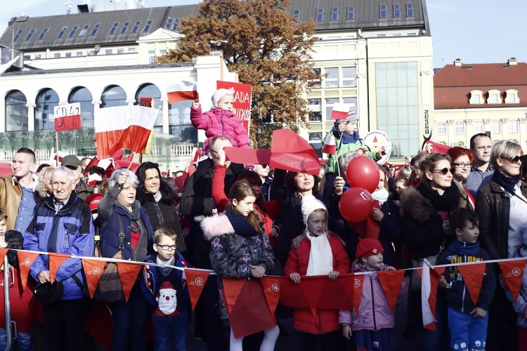 Radosna Parada Niepodległości na ulicach Wrocławia, Magda Pasiewicz