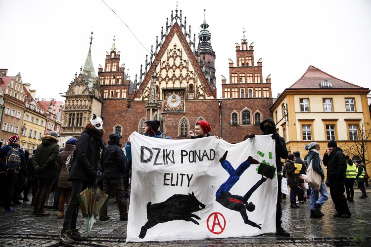 „Dziki ponad elity”. Pokojowa demonstracja pod Pręgierzem [ZDJĘCIA], Magda Pasiewicz