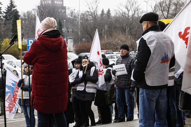 Wrocław: „Solidarność” protestowała pod urzędem wojewódzkim [ZDJĘCIA], Magda Pasiewicz
