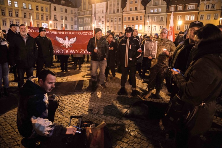 Policja spisała kilkunastu uczestników Marszu w Hołdzie Żołnierzom Wyklętym. Będą kary, Magda Pasiewicz