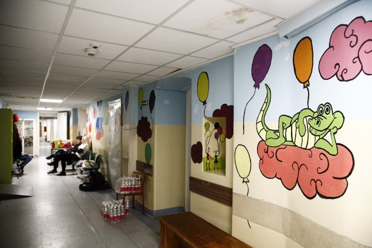 Wolontariusze pomalowali poczekalnie poradni pediatrycznej [ZDJĘCIA], Magda Pasiewicz