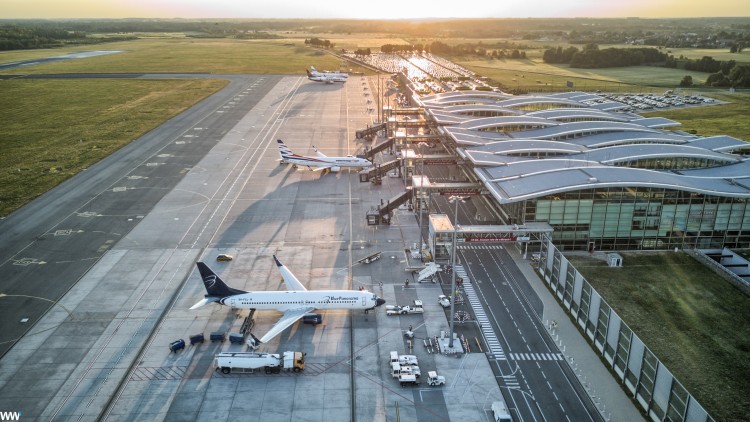 Lotnisko, jakiego nie widzieliście. Wyjątkowe zdjęcia portu lotniczego we Wrocławiu, Wiktor Woźniak