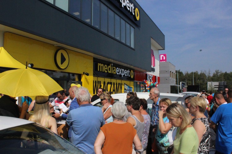 Tłumy wrocławian na otwarciu nowego centrum handlowego [ZDJĘCIA], Michał Hernes