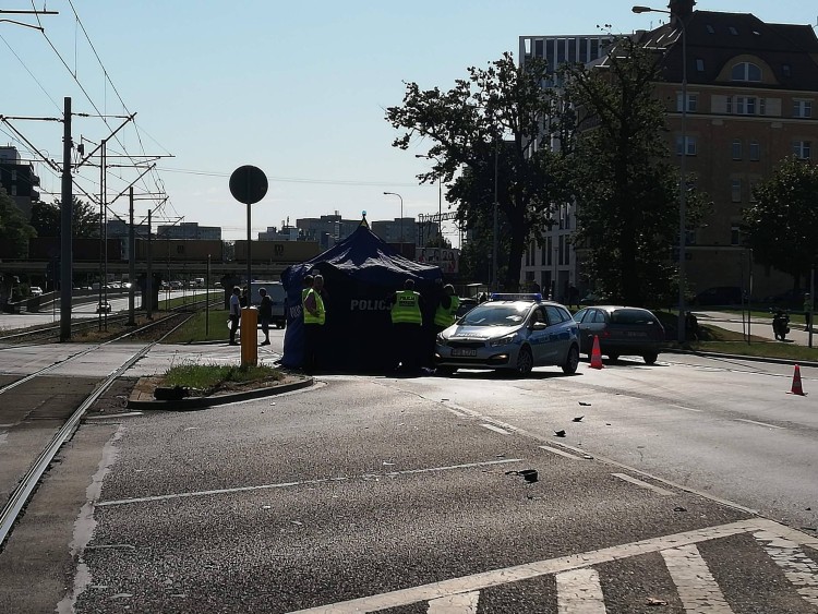Śmiertelny wypadek na Legnickiej. 25-latek kierujący hulajnogą zmarł po zderzeniu z samochodem [ZDJĘCIA,WIDEO], Marta Gołębiowska