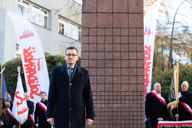 Premier we Wrocławiu. Odsłonił tablicę poświęconą Kornelowi Morawieckiemu, Adam Guz / KPRM