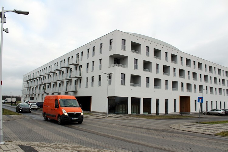 Oto specjalne mieszkania dla seniorów. Powstały na modelowym osiedlu Wrocławia [ZDJĘCIA], Bartosz Senderek