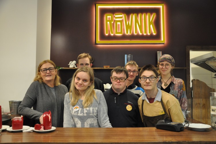 Cafe Równik ostro do klientów: mamy dość nietolerancji dla niepełnosprawnej obsługi, Marta Gołębiowska