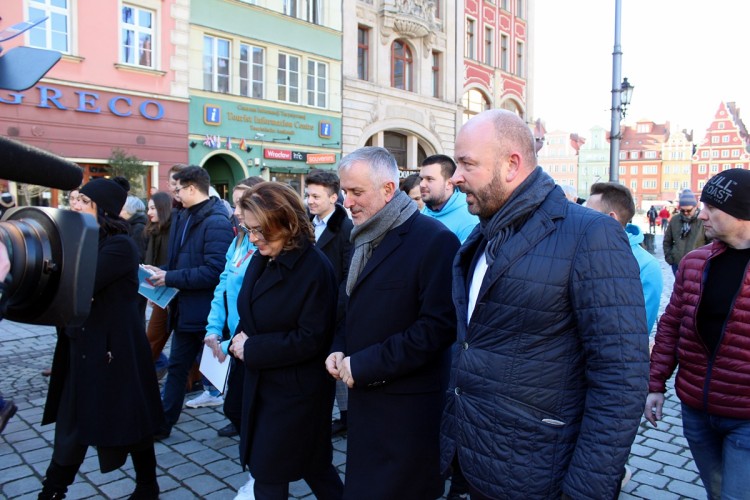 Prezydent Wrocławia oficjalnie poparł Kidawę-Błońską. Sutryk: „To nie jest czas na eksperymenty”, Bartosz Senderek