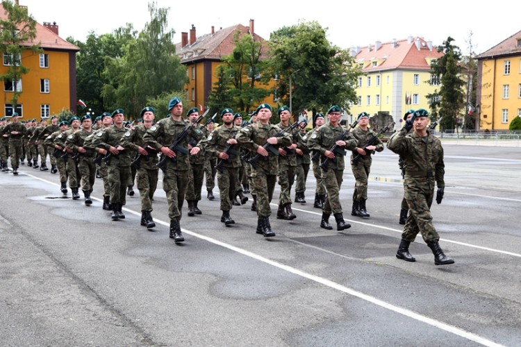 29 żołnierzy złożyło przysięgę w Akademii Wojsk Lądowych [ZDJĘCIA], Materiały prasowe/Akademia Wojsk Lądowych