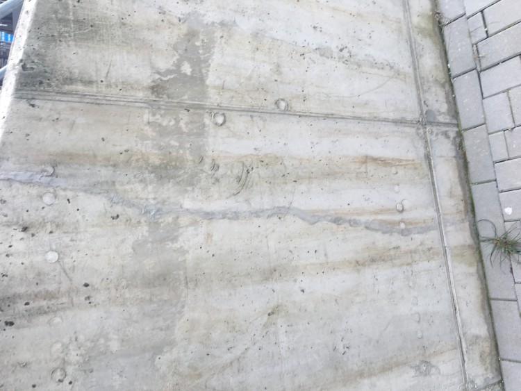 Remont Stadionu Olimpijskiego do poprawki. Pękają ściany i odpada tynk [ZDJĘCIA], WI