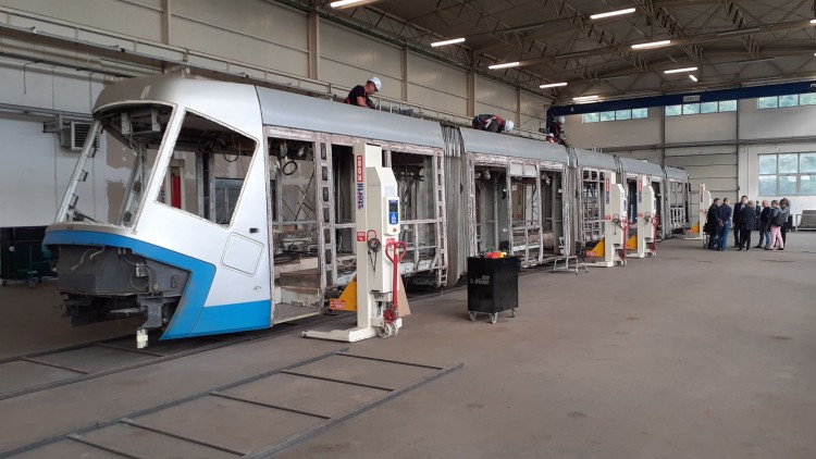 MPK remontuje wrocławskie Skody. Prace przy pierwszym tramwaju już trwają [ZDJĘCIA, WIZUALIZACJE], MPK Wrocław