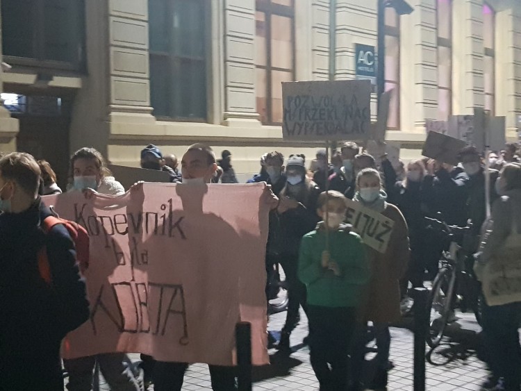 Strajk Kobiet. Środowe protesty we Wrocławiu, ah