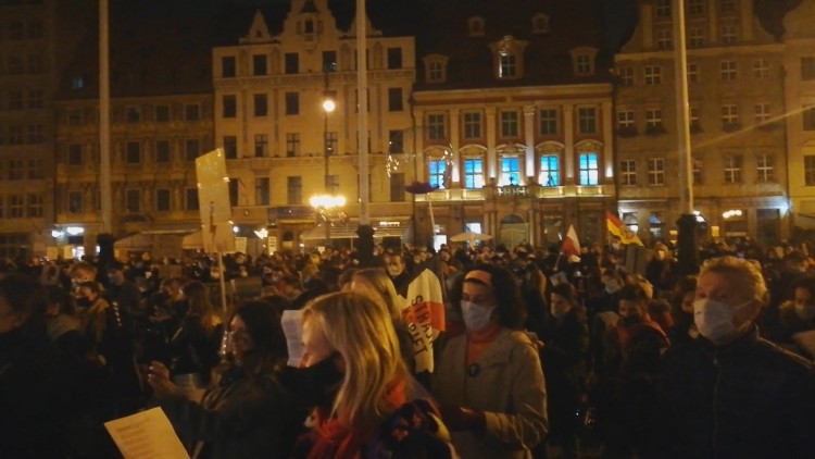 Tak Wrocław protestował w ostatni dzień października, mh