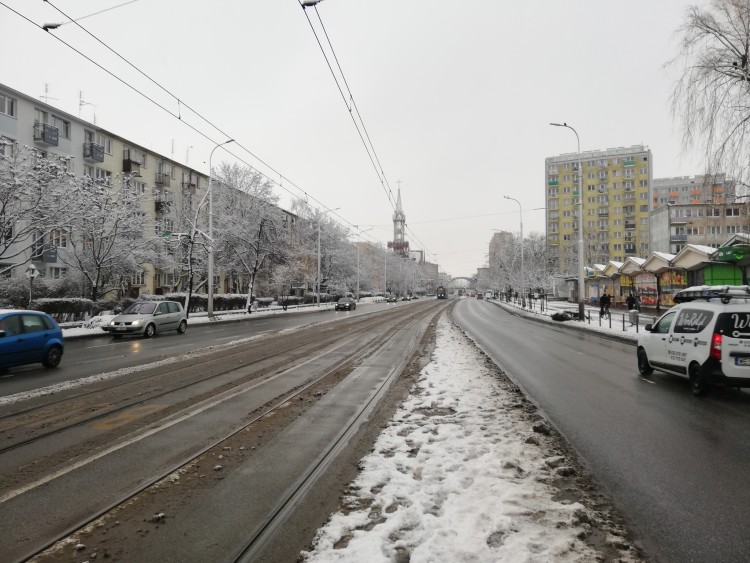 Intensywne opady śniegu. We Wrocławiu zrobiło się biało [DUŻO ZDJĘĆ], Bartosz Senderek