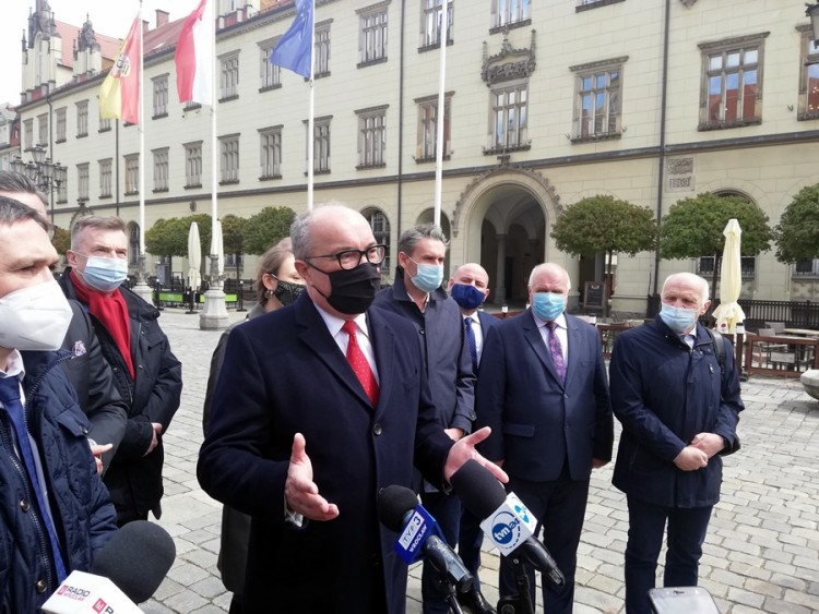 Wrocław na lewicowych torach. Koalicjant podsumowuje półmetek prezydentury Sutryka, Bartosz Senderek